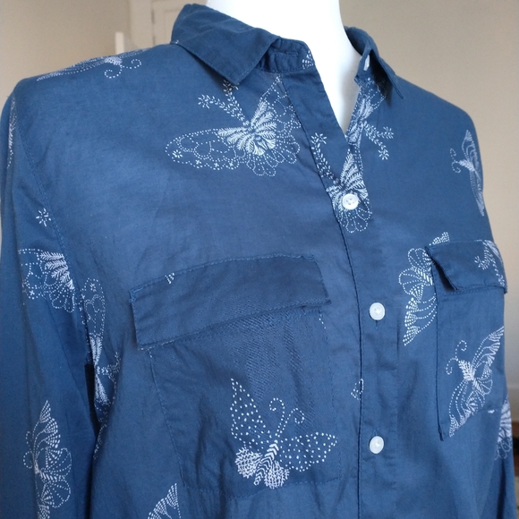 Gap Butterfly Button Down- XS - Picture 2 of 6